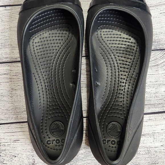 Crocs Womens Shoes Ballet Flats Size 7 Solid Black Cap Toe Shiny - Picture 6 of 12